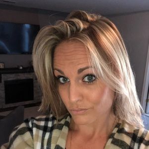 Meet your Posher, Stacy